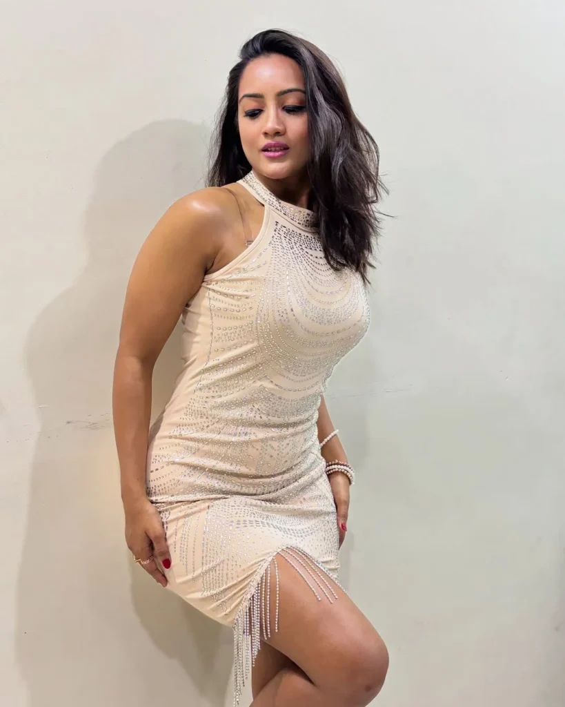 Amika Shail wiki