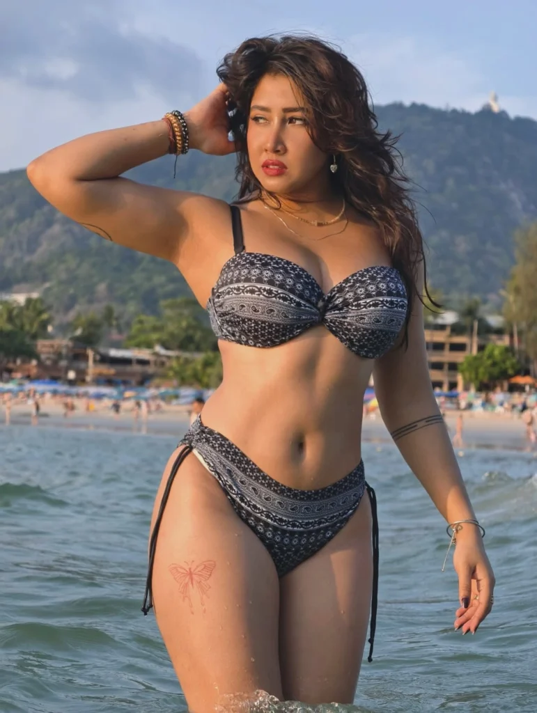 Sofia Ansari Beach Vacation and Travel Style
