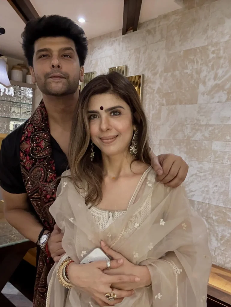 kushal tandon sister